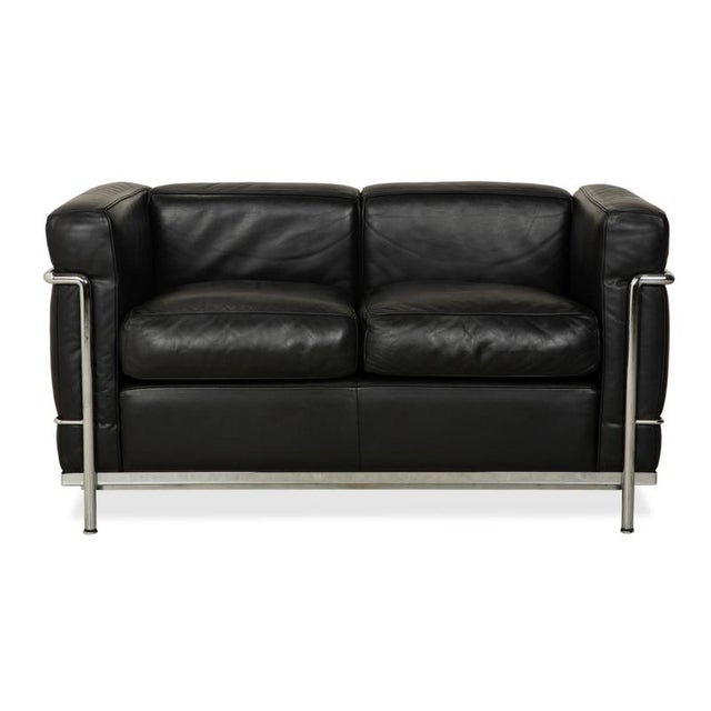 LC 2 2-Seater Sofa in Black Leather and Chrome by Le Corbusier, Pierre Jeanneret and Charlotte Perriand for Cassina For Sale - Image 15 of 15