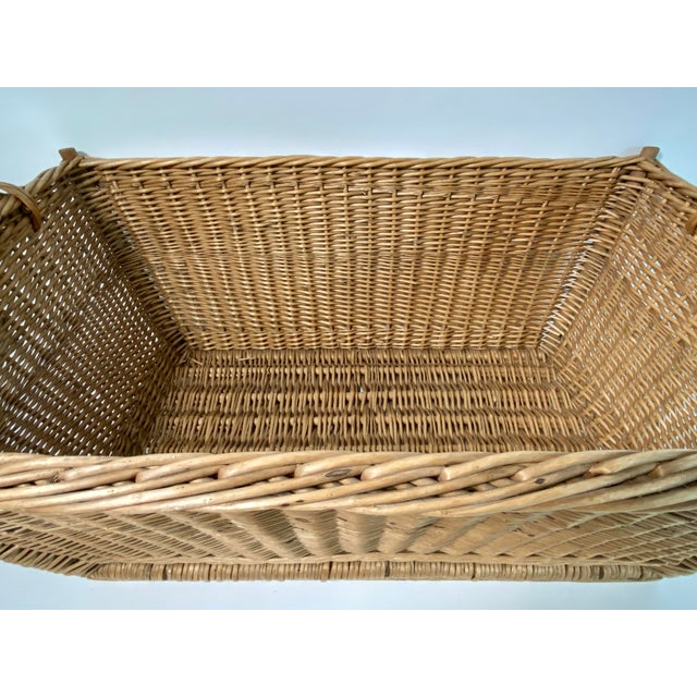 Brown 1960s French Woven Market Basket For Sale - Image 8 of 8