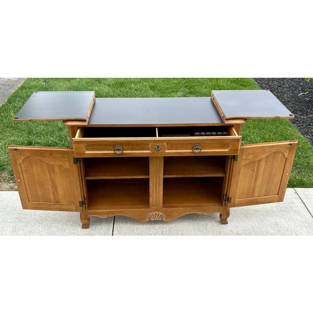 Vtg. Maple Ethan Allen Country French Style Flip Top Bar/Server Cabinet For Sale - Image 16 of 17