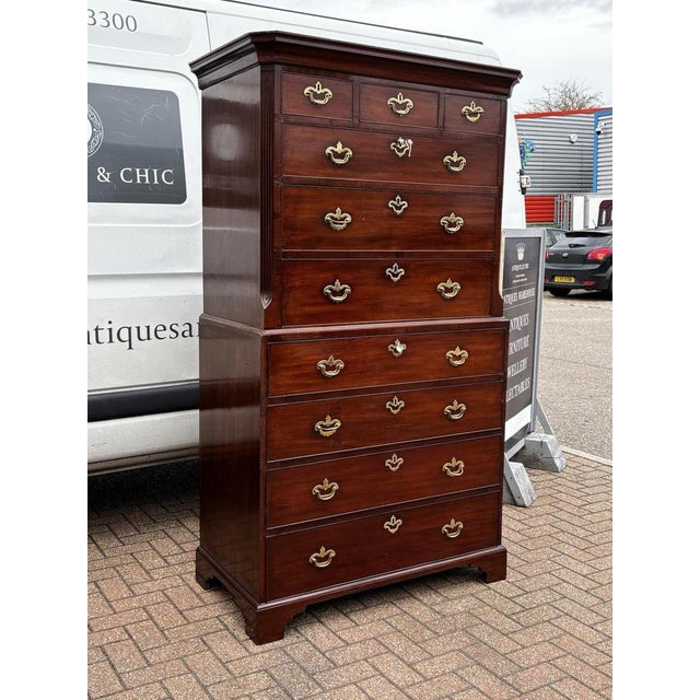 George II Chest of Drawers in Mahogany For Sale - Image 6 of 18
