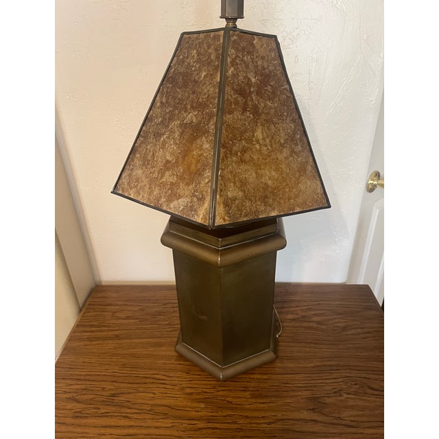 Metal Vintage Shaker Metal Table Lamp With an Amber Mica Hexagonal Lamp Shade For Sale - Image 7 of 12