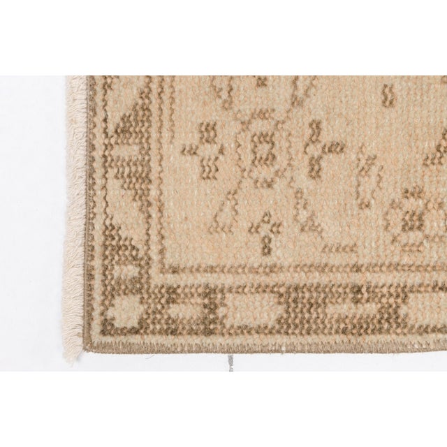 Mid 20th Century Biege Turkish Home Living Rug For Sale - Image 6 of 10