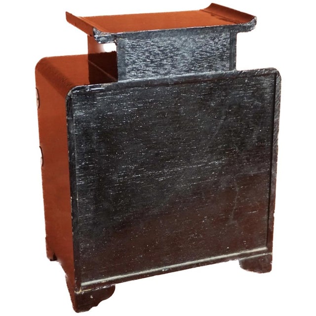 1970 Black Lacquered Jewelry Chest in the Shape of a Japanese Pagoda For Sale - Image 4 of 5