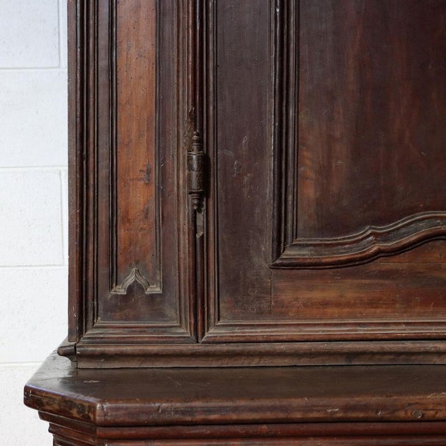 Antique Italian Sideboard in Walnut For Sale - Image 3 of 16