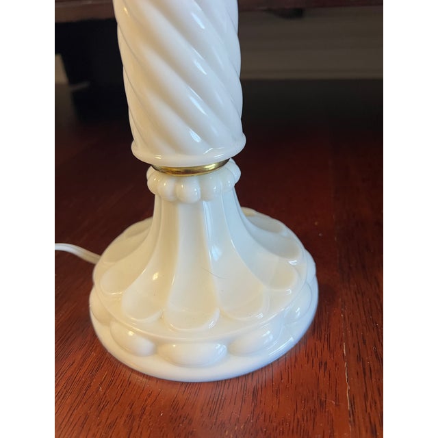 American Vintage Milk Glass Table Lamp For Sale - Image 3 of 6
