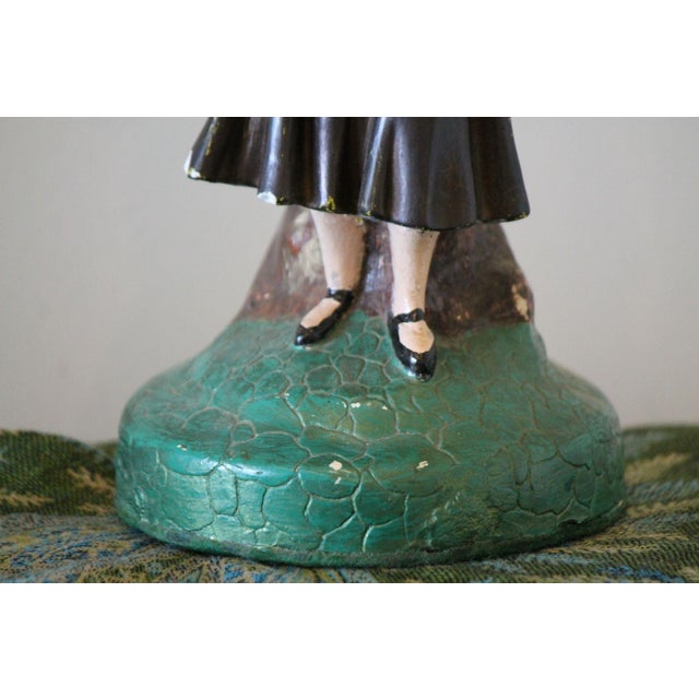 American 1930s American Chalkware Lamp of a Lady With Pot. Original Paint, Cord and Pull Chain For Sale - Image 3 of 10