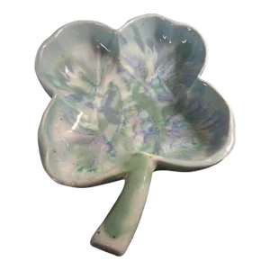 1980s Marked Dryden Art Studio Pottery Glazed Leaf Bowl