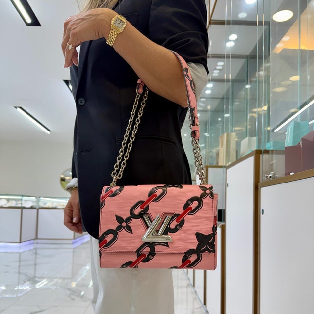 Louis Vuitton Twist MM Epi Leather Chain Flower Print Pink Crossbody Bag For Sale - Image 11 of 11