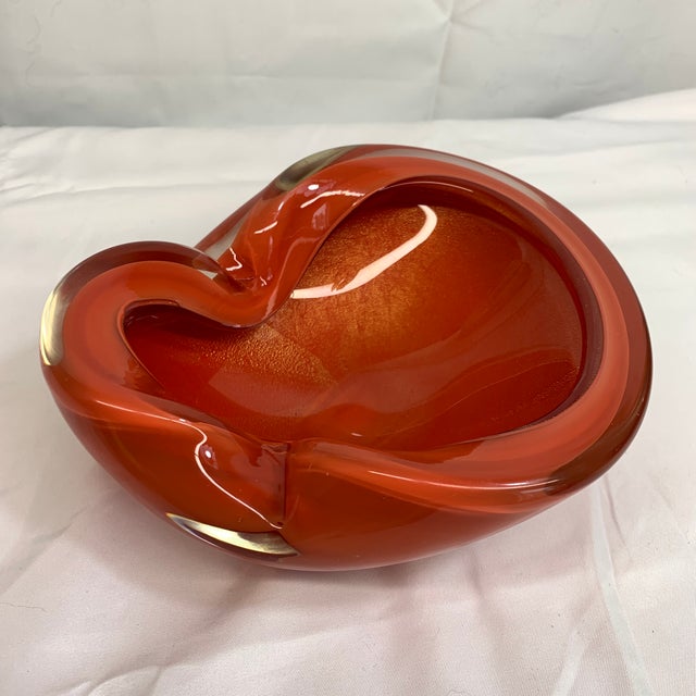 Alfredo Barbini C. 1960s Alfredo Barbini Murano Persimmon Orange Glass Vide-Poche With Gold Flecks For Sale - Image 4 of 9