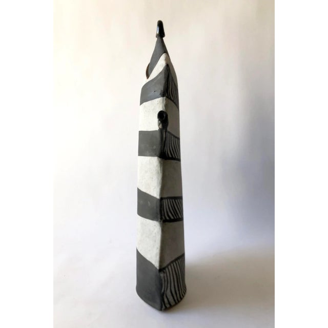 1980s 1980s Kazuko Matthews Stoneware Post Modern California Studio Zig Zag Tea Pot With Lid For Sale - Image 5 of 9