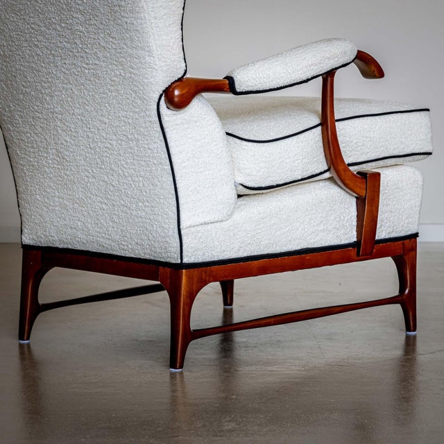 Mid-20th Century Pair of Wingback Armchairs, attr. to Paolo Buffa, Italy For Sale In New York - Image 6 of 14