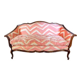 Vintage Striped Hibriten Settee in Great Shape For Sale