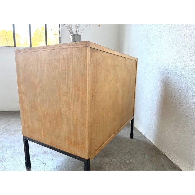 Chest of 3 Drawers in Oak and Lacquered Metal from ARP, France, 1960s For Sale - Image 17 of 18