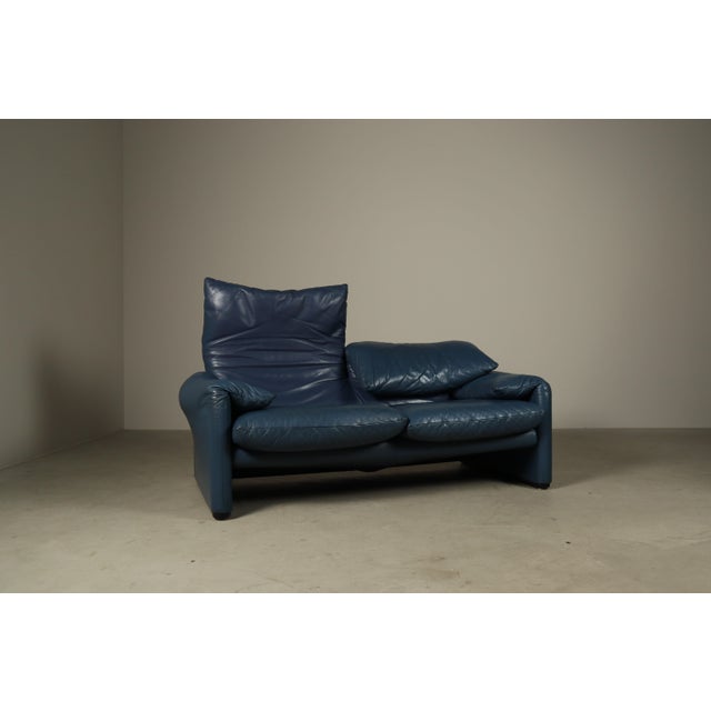 1990s Maralunga 2-Seater Sofa in Blue Leather by Vico Magistrettifor Cassina, Italy, 1973 For Sale - Image 5 of 16