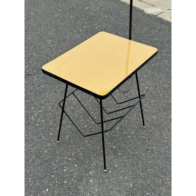 1960s Paul McCobb Style Lighted Side Table Magazine Rack For Sale In Philadelphia - Image 6 of 7