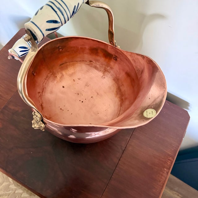 Copper and Brass Helmet Coal Scuttle | Delft Handles and Lion Mounts For Sale In Cincinnati - Image 6 of 17