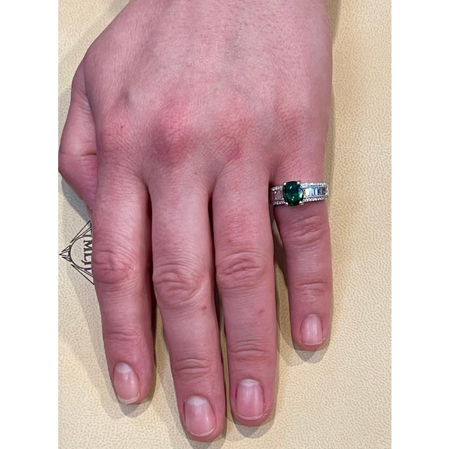 Gemstone 1.8 Carat Oval Tsavorite and 1.5 Carat Diamond in 14 Karat Gold Ring Estate For Sale - Image 7 of 18