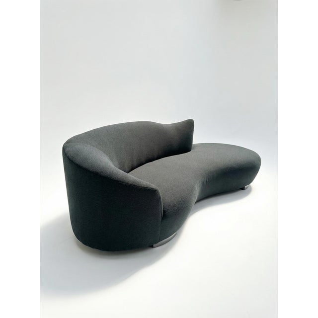 A sculptural icon of 1980s design,attributed to Vladimir Kagan Serpentine Sofa for Directional features Kagan’s signature...