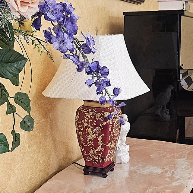 Vintage Chinoiserie Style Porcelain Table Lamp With Hand-Painted Floral Motif For Sale - Image 9 of 18