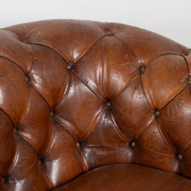 20th Century Spanish Brown Vintage Leather Chesterfield Sofa For Sale - Image 12 of 18