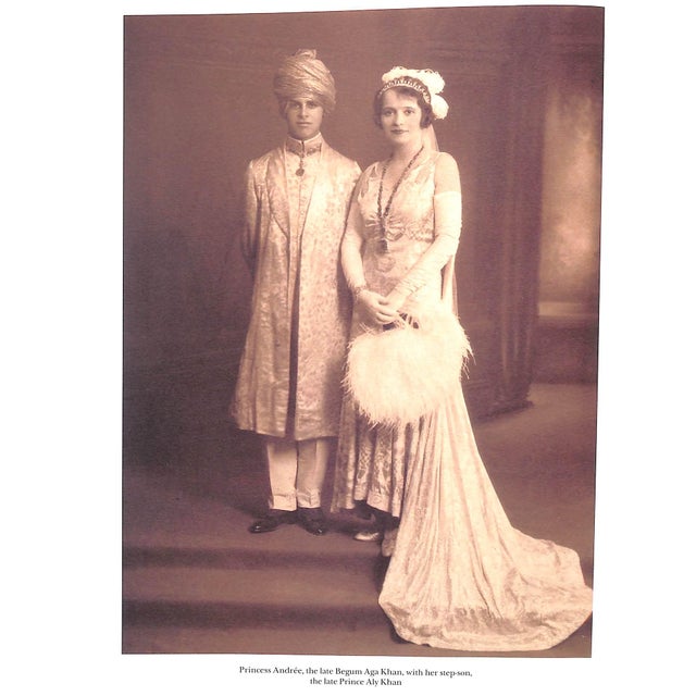 Traditional Magnificent Jewels From the Collection of His Late Royal Highness Sir Sultan Mohamed Shah Aga Khan III - May 12th, 1988 Christie's Geneva For Sale - Image 3 of 14