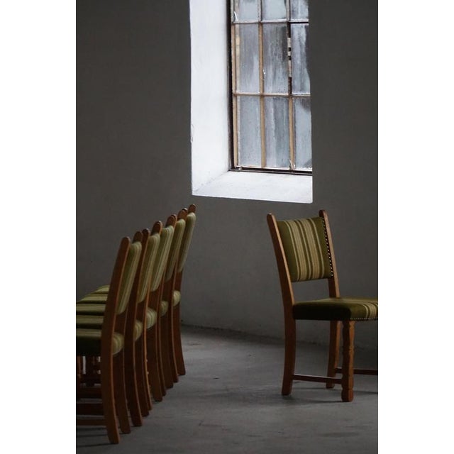 Wood Mid-Century Modern Danish Dining Chairs in Oak by Henning Kjærnulf, 1960, Set of 6 For Sale - Image 7 of 18