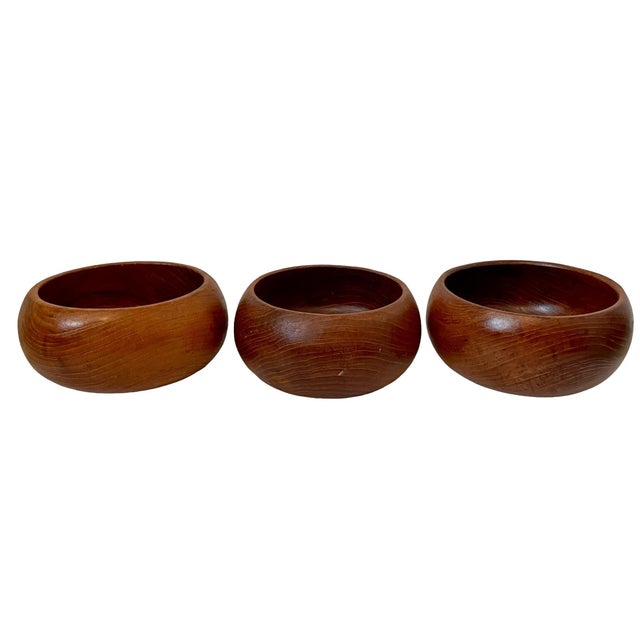 Vintage Genuine Teak Salad Bowls Wooden Bowls Set of 6. MCM For Sale - Image 4 of 7