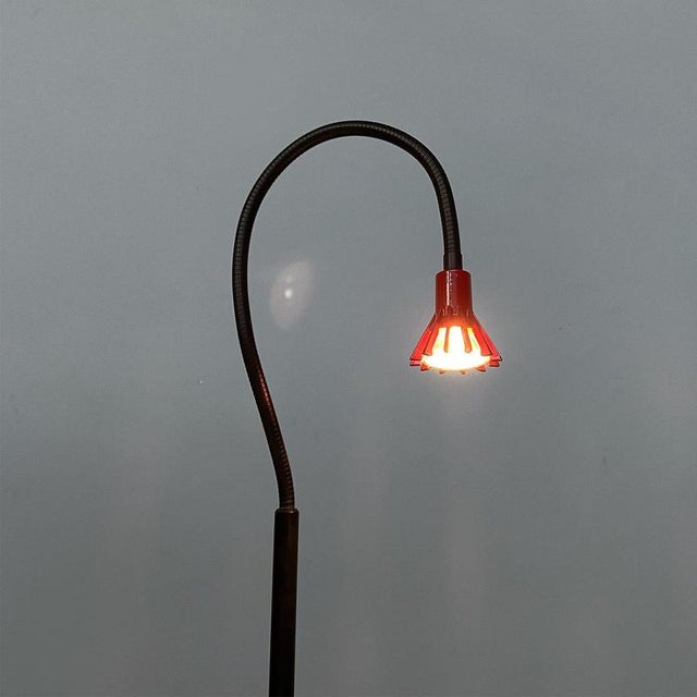 Italian Modern Black and Red Metal Adjustable Floor Lamp attributed to Tronconi, 1980s For Sale - Image 15 of 16
