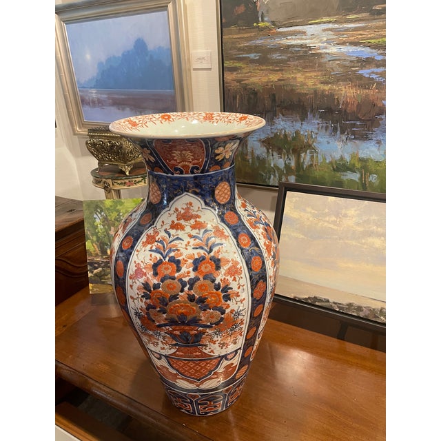 Late 19th Century Tall Japanese Imari Temple Jar With All-Over Floral Design, 19th Century For Sale - Image 5 of 9