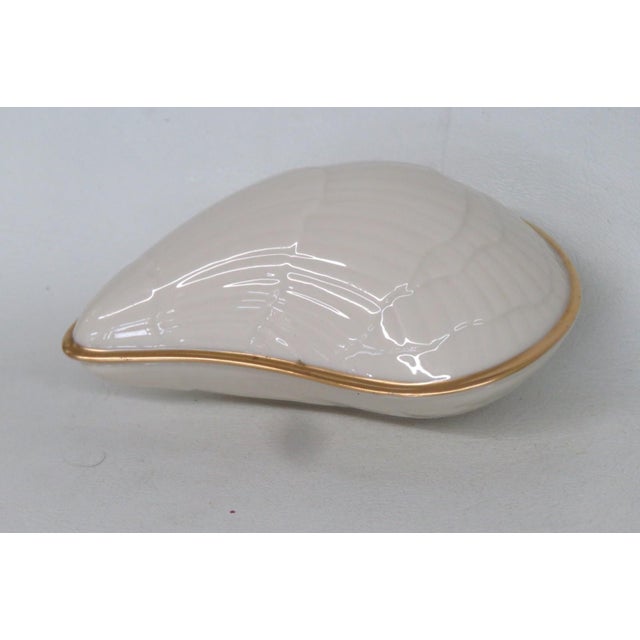 Lenox Lenox China Seashell Trinket Dish Lidded Porcelain Box With 24k Gold Trim 4917b For Sale - Image 4 of 16