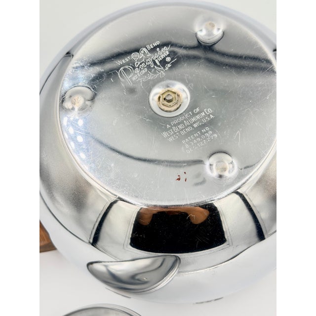 Chrome Vintage West Bend Aluminum Co. West Bend Penguin Hot & Cold Server / Ice Bucket For Sale - Image 8 of 10