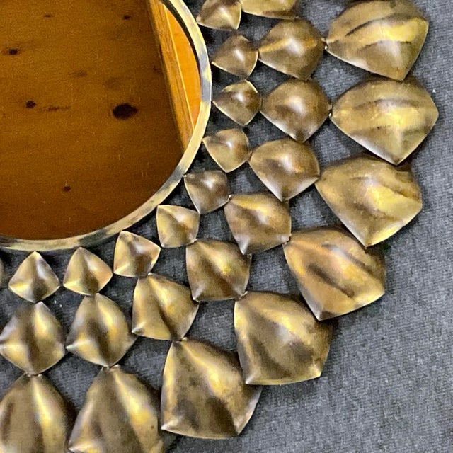 1970s Mid-Century Brutalist Boho Chic Starburst Wall Mirror. For Sale - Image 4 of 7