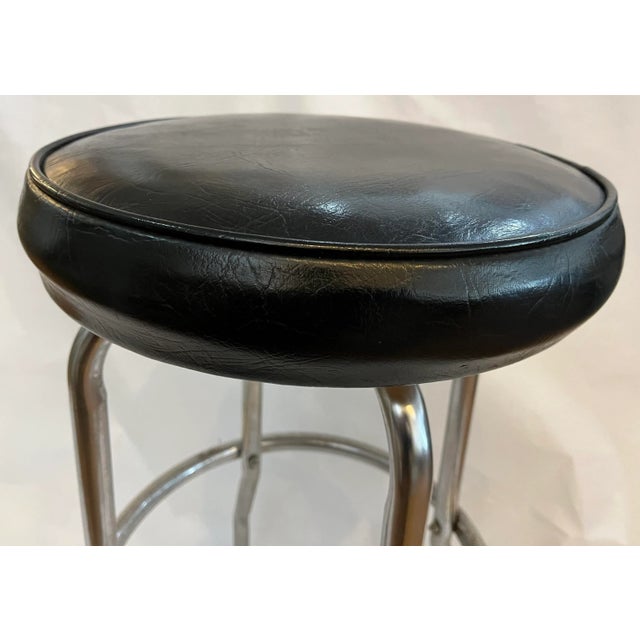 1970s Vintage Black Vinyl Seat & Chrome Base Bar Stool For Sale - Image 4 of 7