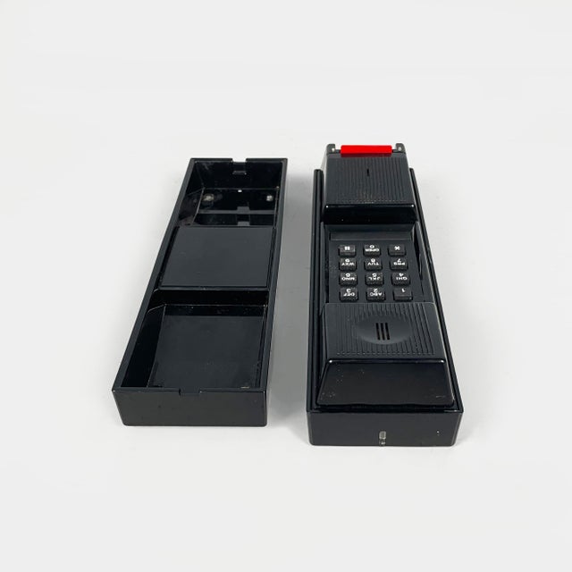 Italian Modern Black Plastic Telephone Notturno by Giorgio Armani, 1980s For Sale - Image 6 of 11