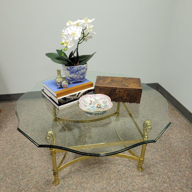アンティークlion Glass Top Coffee Table Vintage Walnut Coffee Table with Carved Lion and Glass Top