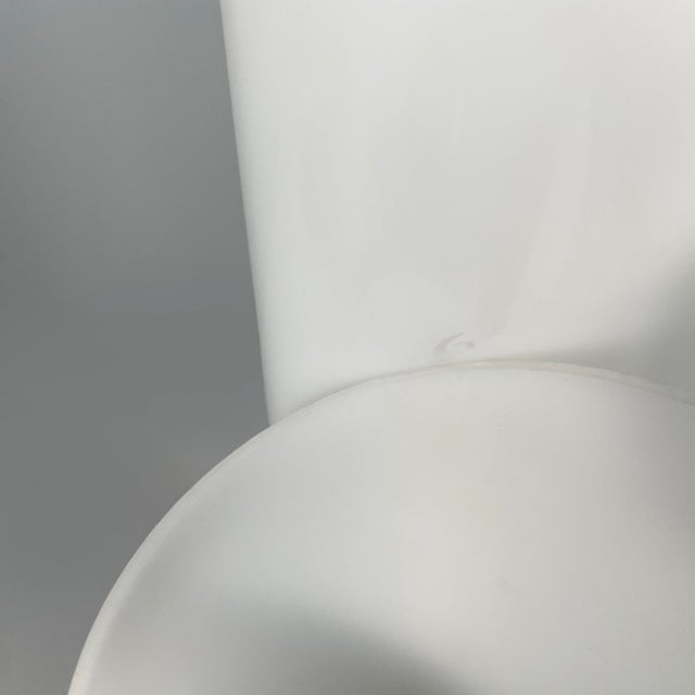 Italian Opaline Acrylic Glass Table Lamp by Vico Magistretti for Artemide, 1970s For Sale - Image 16 of 18
