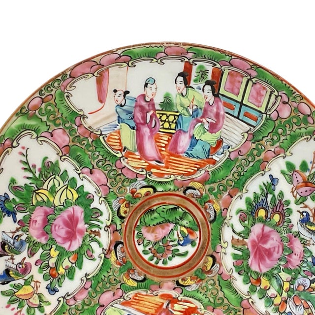 Chinoiserie Chinese Rose Medallion Porcelain Plate 8 3/8”, 19th Century For Sale - Image 3 of 10