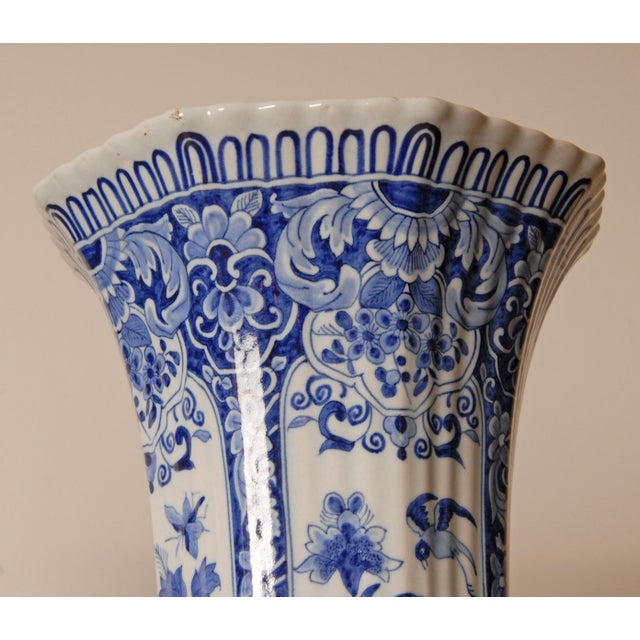 AK Dutch Delftware Antique Pair of Delft Blue & White Trumpet Vases For Sale - Image 4 of 12
