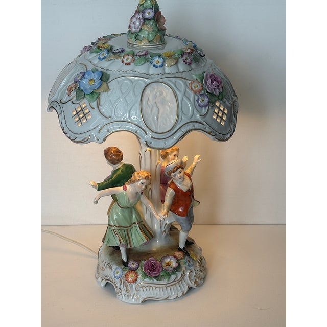 Mid-Century Modern Porcelain Lithophane Table Lamp, 1950s For Sale - Image 3 of 18