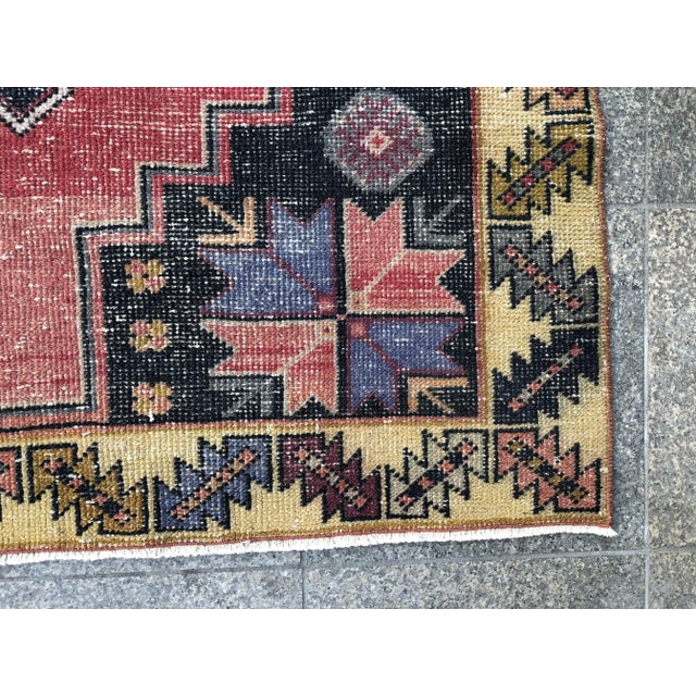 Art Deco Vintage Handmade Turkish Wool Rug - 4′2″ × 8′7″ For Sale - Image 3 of 11