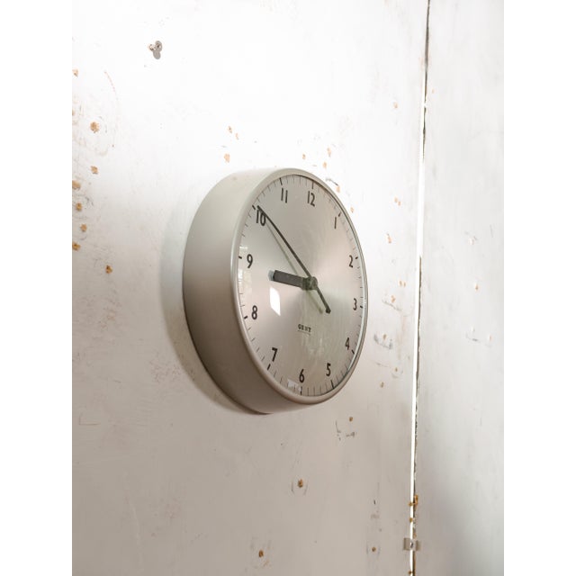 Grey Clock from Gent of Leicester, England, 1960s For Sale - Image 11 of 12