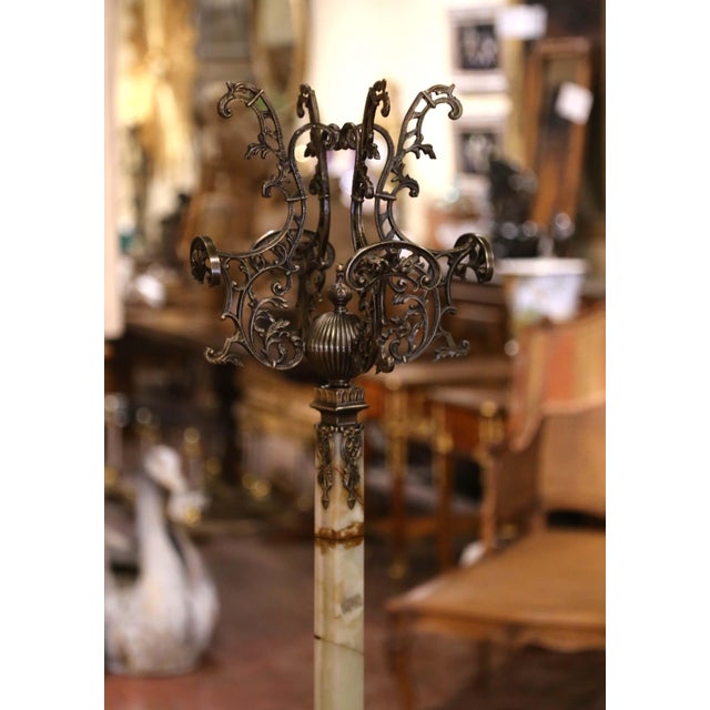 French Early 20th Century French Onyx and Patinated Brass Standing Hall Tree For Sale - Image 3 of 9