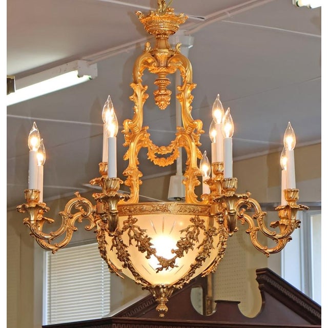1990s Italian Fbai Gold Gilt Bronze & Crystal 12 Light Louis XV Style Chandelier For Sale - Image 10 of 12
