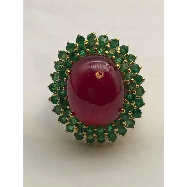 Bochic “Orient” Natural Emerald & Ruby Cocktail Ring Set In 18K Gold & Silver For Sale - Image 4 of 12