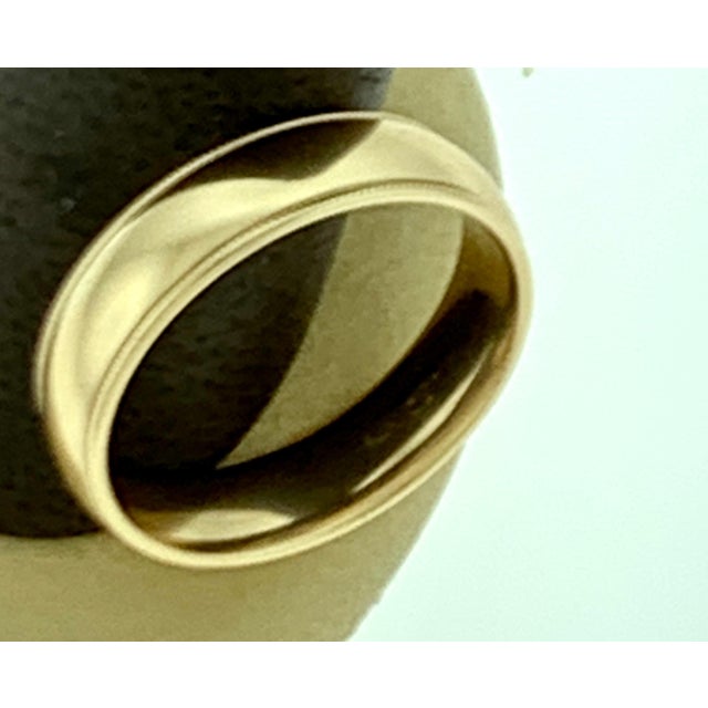 14 Karat Gold Milgrain Half Round Comfort Fit Wedding Band 8.5 Grams For Sale In New York - Image 6 of 18