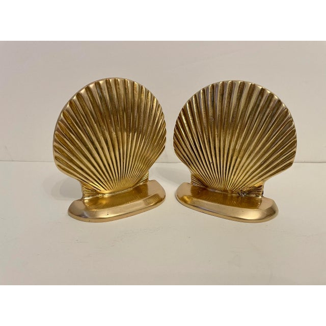 Vintage clam shell seashell bookends. Good condition. Has nice size to hold a stack of books. Great for your beach house!...