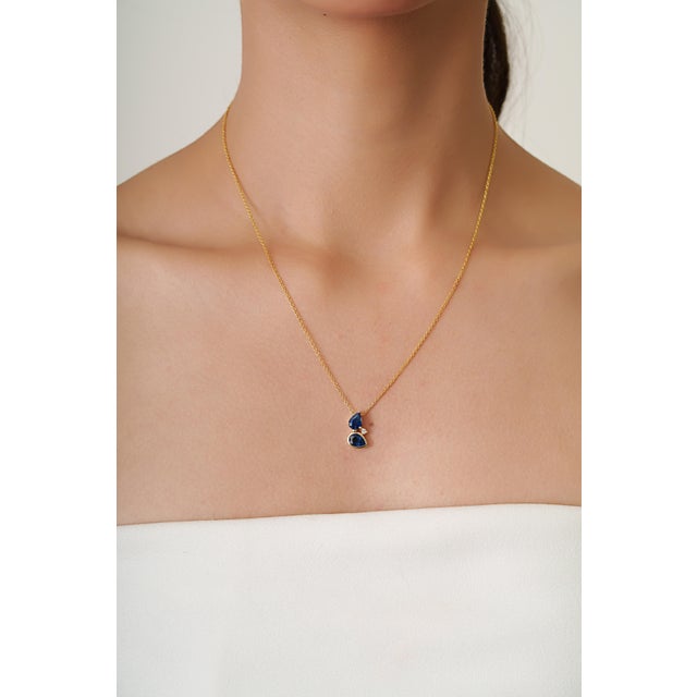 Navy Blue 1.66ct Double Pear-Shaped Sapphire Diamond Pendant Necklace in 14k Yellow Gold For Sale - Image 8 of 15