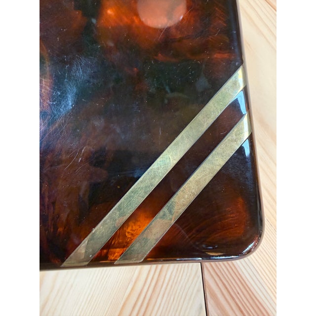 1970s Vintage Tortoiseshell Lucite Trinket Box With Brass Stripe Accent, 1970s Modernist Design For Sale - Image 5 of 6