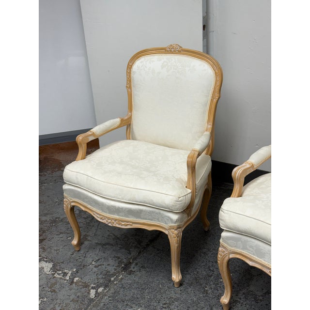 Sofa in S.r.l. Vintage Italian Louis XV Style Fauteuil Armchairs, Pair For Sale - Image 4 of 12