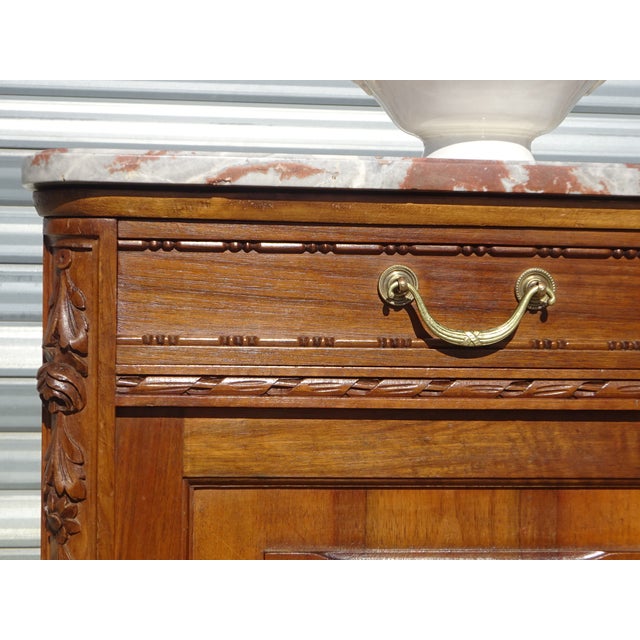 1920s Art Deco Buffet in Walnut and Aleppo Breccia, 1920s For Sale - Image 5 of 18